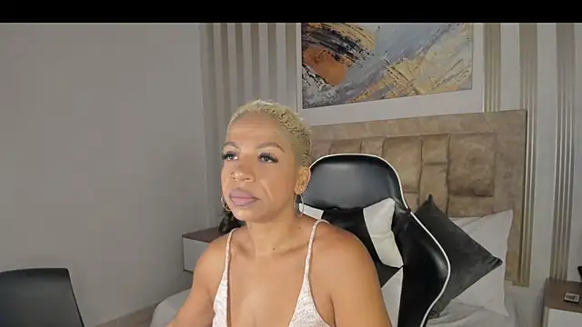 summer night  online show from December 5, 2025, 11:31 am