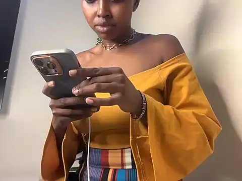 Snapshot of Chocolate_queen2 chatting on June 29, 2026, 4:41 am Chocolate queen2 online show from June 29, 2026, 4:41 am