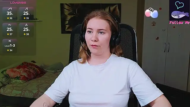 D0nna  online show from September 26, 2025, 3:19 pm