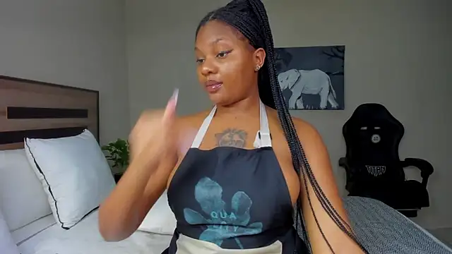 Renee-18 online show from November 21, 2025, 11:04 pm