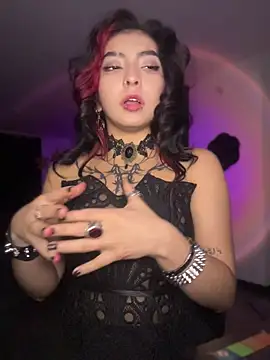 Snapshot of _Gothiccbitch_ chatting on July 14, 2026, 4:28 am Gothiccbitch online show from July 14, 2026, 4:28 am