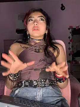 Snapshot of _Gothiccbitch_ chatting on January 23, 2025, 7:11 am  Gothiccbitch  online show from January 23, 2025, 7:11 am