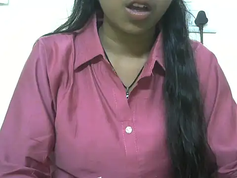 momo lov online show from September 28, 2025, 4:52 am