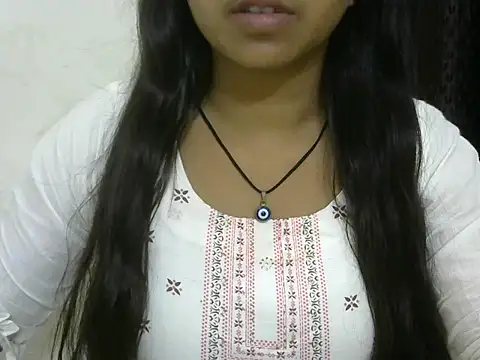 momo lov online show from September 22, 2025, 5:57 am