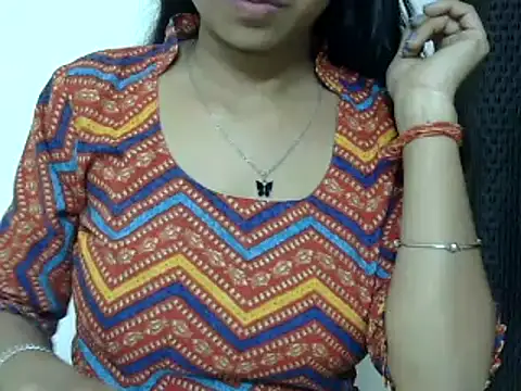 momo lov online show from February 22, 2025, 8:18 am