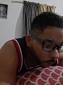 Snapshot of Dj-yefri-pauta chatting on October 10, 2025, 1:17 am Dj-yefri-pauta online show from October 10, 2025, 1:17 am