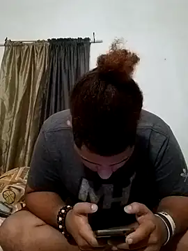 Snapshot of Dj-yefri-pauta chatting on January 30, 2025, 9:25 pm Dj-yefri-pauta online show from January 30, 2025, 9:25 pm