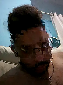 Snapshot of Dj-yefri-pauta chatting on July 14, 2026, 1:27 am Dj-yefri-pauta online show from July 14, 2026, 1:27 am
