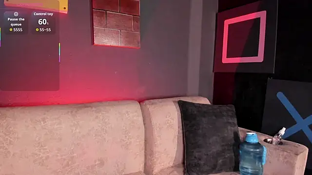 Elettra Rou online show from September 10, 2025, 11:26 pm