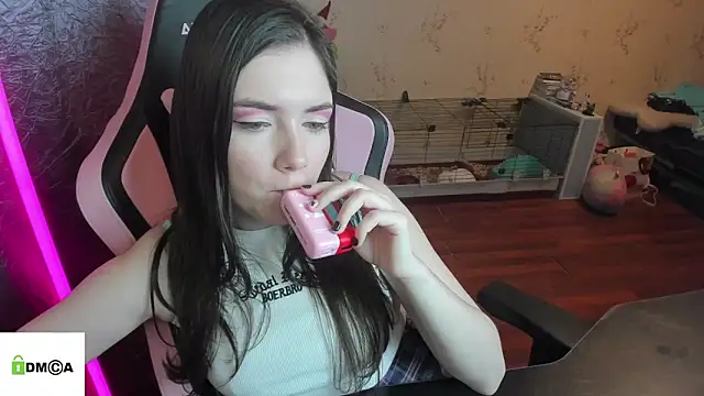 Snapshot of Crazy_forest_fairy chatting on February 11, 2026, 11:04 pm Crazy forest fairy online show from February 11, 2026, 11:04 pm