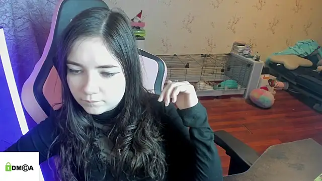 Snapshot of Crazy_forest_fairy chatting on February 8, 2026, 4:43 am Crazy forest fairy online show from February 8, 2026, 4:43 am