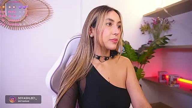 ashley2004 x online show from October 22, 2025, 12:21 am