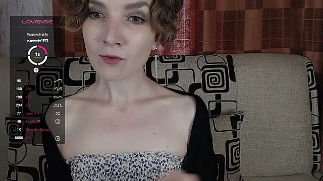 Snapshot of TinaWince chatting on July 17, 2026, 5:15 am TinaWince online show from July 17, 2026, 5:15 am