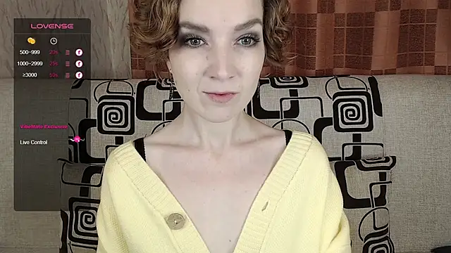 TinaWince online show from November 6, 2025, 4:38 am