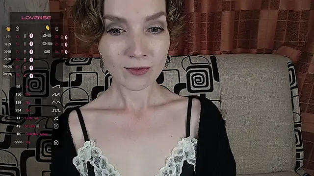 Snapshot of TinaWince chatting on June 18, 2026, 4:55 am TinaWince online show from June 18, 2026, 4:55 am