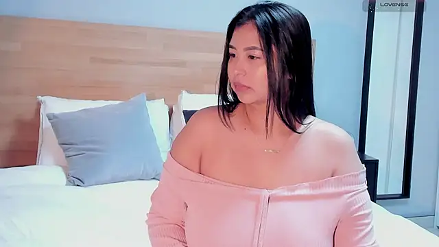  alaiasmile  online show from January 8, 2026, 8:59 pm