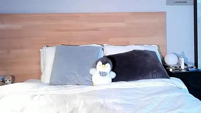  alaiasmile  online show from February 12, 2026, 2:50 pm