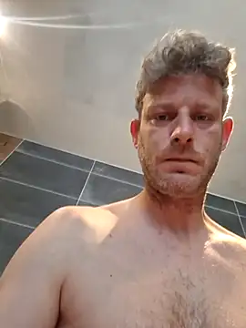 Jonjon3669 online show from April 22, 2026, 8:32 am