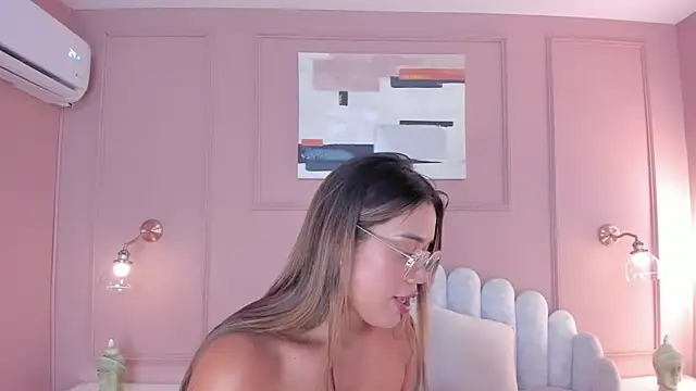 Snapshot of mara_brooks chatting on March 9, 2025, 7:05 pm mara brooks online show from March 9, 2025, 7:05 pm