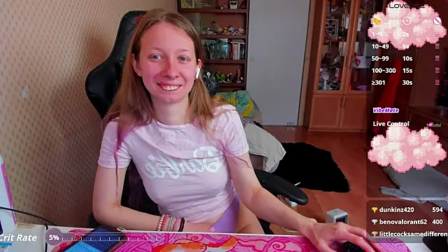 cutieMila online show from April 19, 2026, 7:53 am