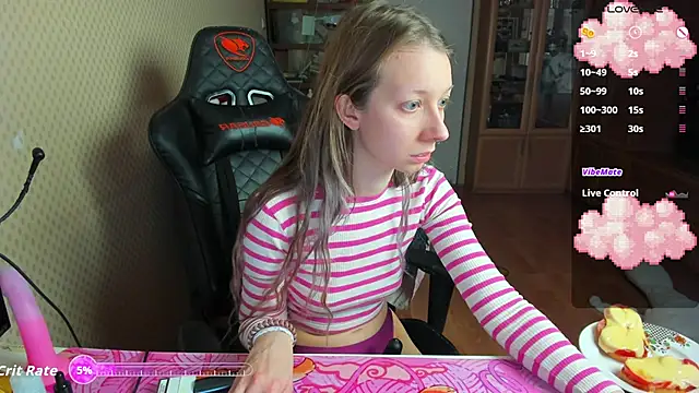 cutieMila online show from December 19, 2025, 7:33 am