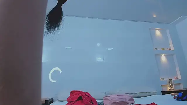 Dalia-Prada online show from March 25, 2026, 3:50 am