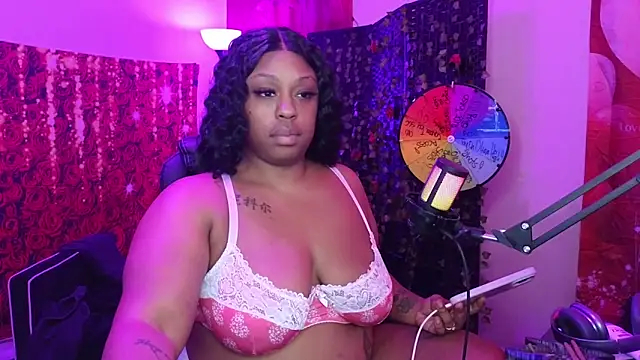 cheriserozequeen online show from February 11, 2026, 4:56 am