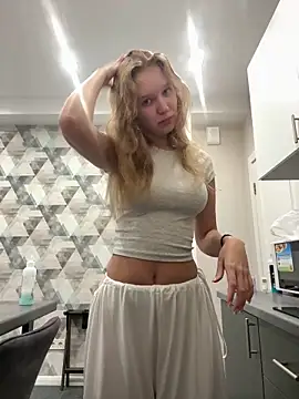 Snapshot of Ketitull chatting on September 29, 2025, 5:58 am Ketitull online show from September 29, 2025, 5:58 am