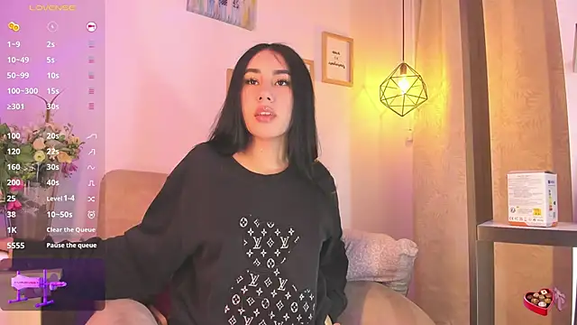 Snapshot of Chanttall_ chatting on February 20, 2025, 5:12 am Chanttall online show from February 20, 2025, 5:12 am