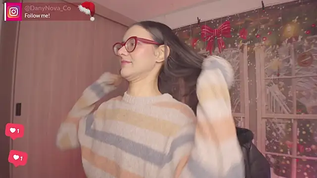 DanyNova Co online show from December 19, 2025, 1:02 pm