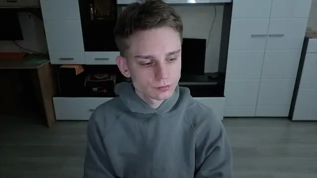 angryzan online show from February 13, 2026, 4:34 am