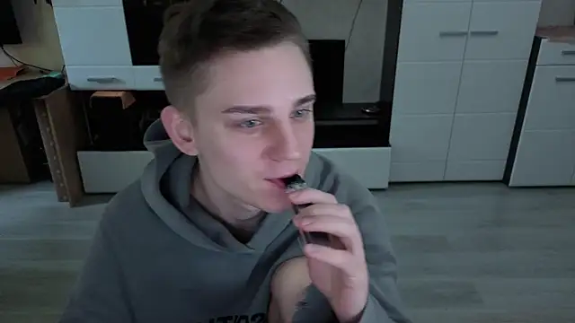 angryzan online show from November 26, 2025, 6:57 am