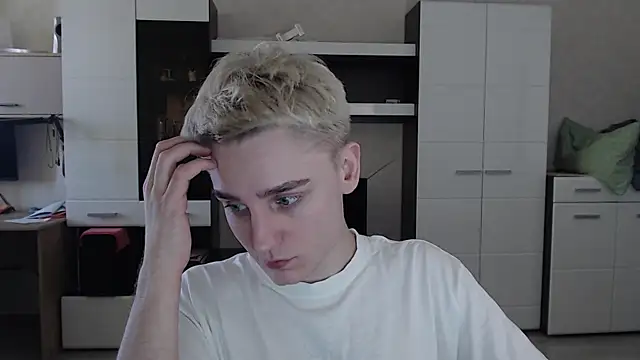 angryzan online show from March 10, 2025, 7:44 am