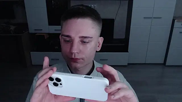 angryzan online show from October 23, 2025, 4:22 am