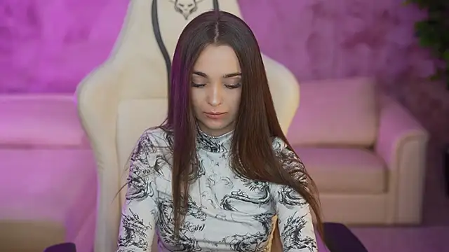 Lana Pulse online show from February 8, 2025, 11:45 pm