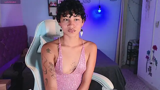 Snapshot of Peggy_Funn chatting on February 26, 2025, 12:41 am Peggy Funn online show from February 26, 2025, 12:41 am