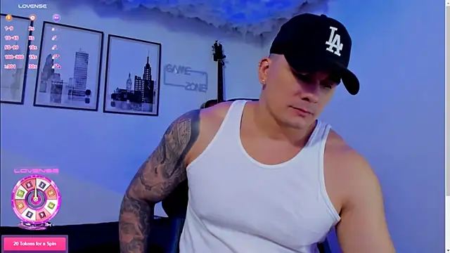 seancarreraa online show from March 22, 2026, 10:33 pm