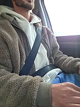 Zeefy online show from October 29, 2025, 7:40 am