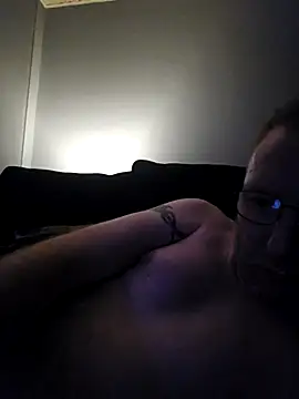 Snapshot of walker1979 chatting on May 15, 2026, 11:14 pm walker1979 online show from May 15, 2026, 11:14 pm