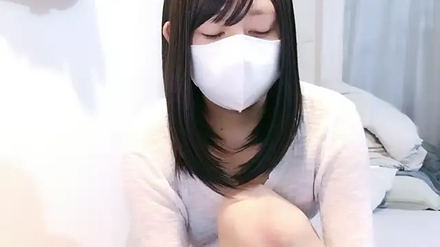 YUTSU KI online show from May 15, 2026, 9:24 pm