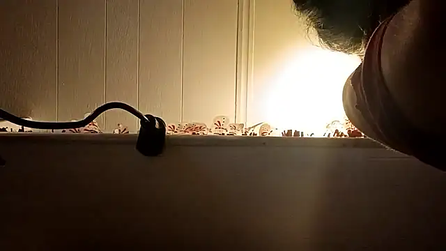 whitetrashdirtyslut online show from December 5, 2025, 8:28 pm