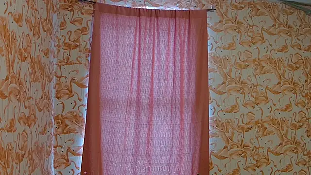 strawberrysmoothie online show from March 11, 2026, 5:51 pm