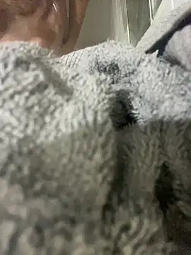 sexycouple109 online show from November 17, 2025, 4:22 pm