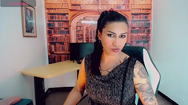 Snapshot of khiara_moretti chatting on March 3, 2025, 7:49 pm khiara moretti online show from March 3, 2025, 7:49 pm