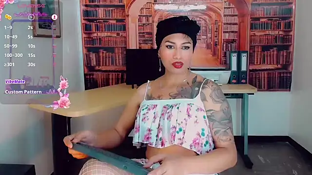 Snapshot of khiara_moretti chatting on March 15, 2025, 10:44 pm khiara moretti online show from March 15, 2025, 10:44 pm