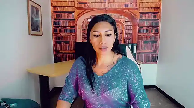 Snapshot of khiara_moretti chatting on March 1, 2025, 7:37 pm khiara moretti online show from March 1, 2025, 7:37 pm
