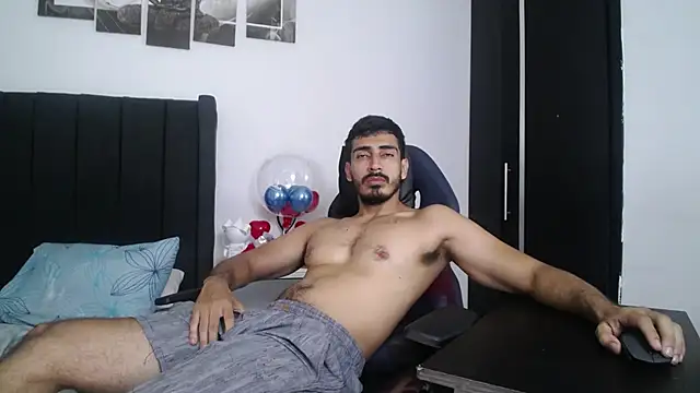 Snapshot of muscle_ares chatting on February 21, 2025, 2:06 pm muscle ares online show from February 21, 2025, 2:06 pm