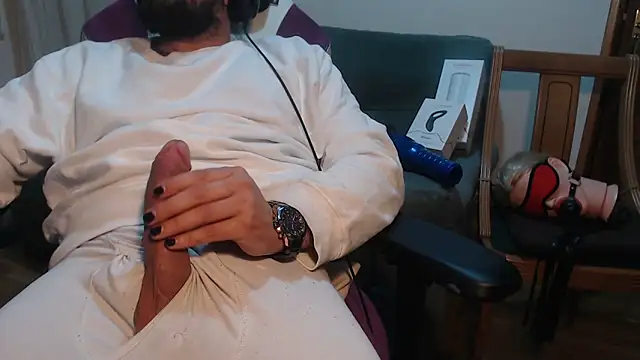 master4subslut online show from May 14, 2026, 10:40 pm
