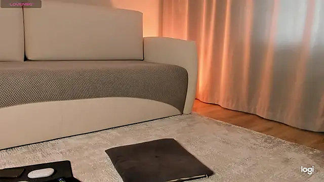 AmelinaLove online show from February 23, 2026, 3:52 am