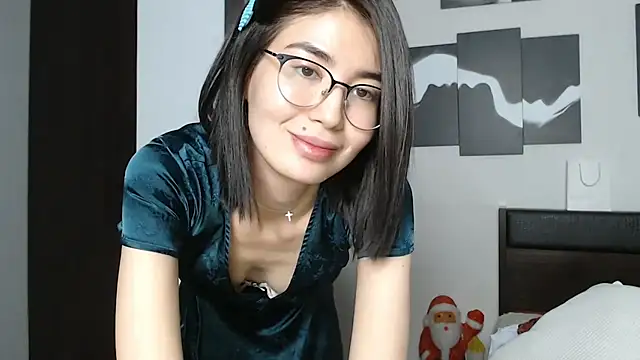 Snapshot of traxexe chatting on May 15, 2026, 7:34 pm traxexe online show from May 15, 2026, 7:34 pm